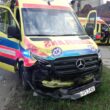 Kolizja karetki i samochodu osobowego